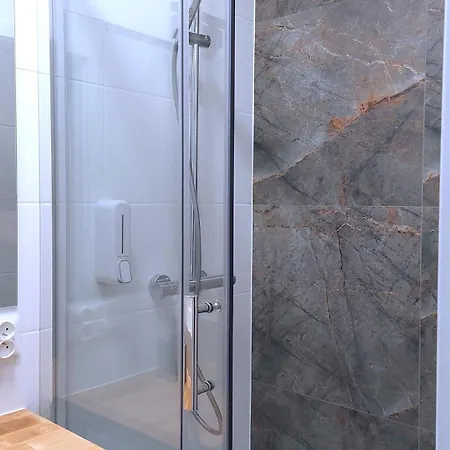 Theapartments Radwanska Апартаменты